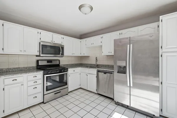 $450,000 | 16701 Capon Tree Lane, Woodbridge, VA 22191