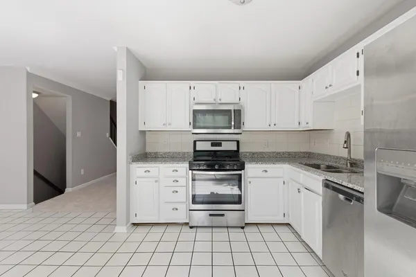 $450,000 | 16701 Capon Tree Lane, Woodbridge, VA 22191