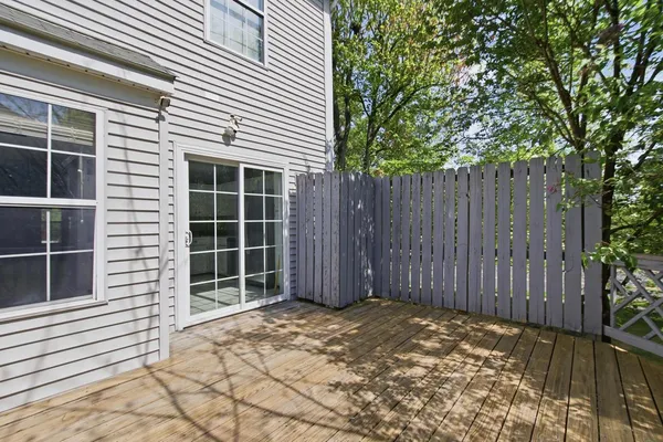 $450,000 | 16701 Capon Tree Lane, Woodbridge, VA 22191