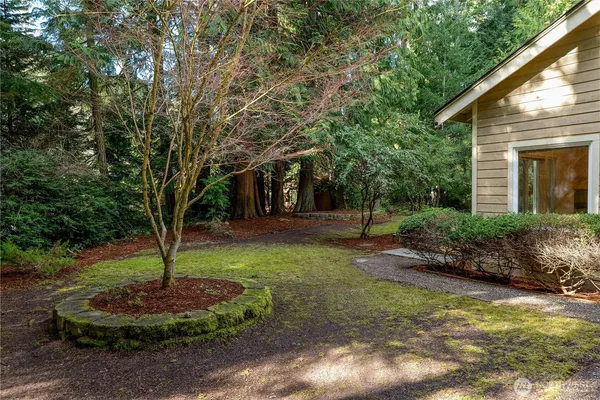$635,000 | 425 Baycliff Drive, Port Townsend, WA 98368