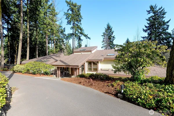 $635,000 | 425 Baycliff Drive, Port Townsend, WA 98368