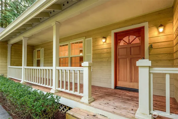 $635,000 | 425 Baycliff Drive, Port Townsend, WA 98368