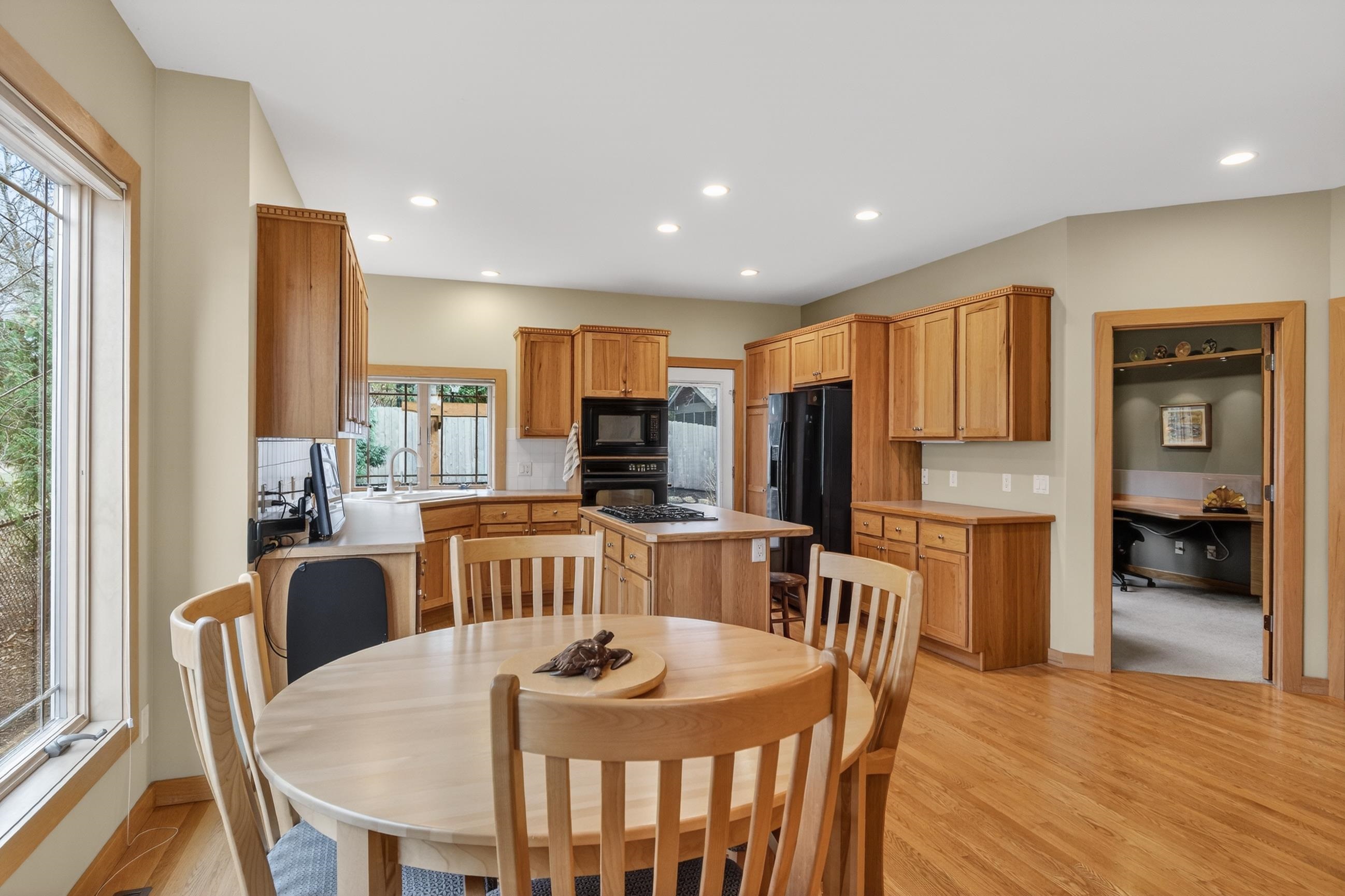 16 South Allen Street Madison, WI 53726 - Photo 12 of 52