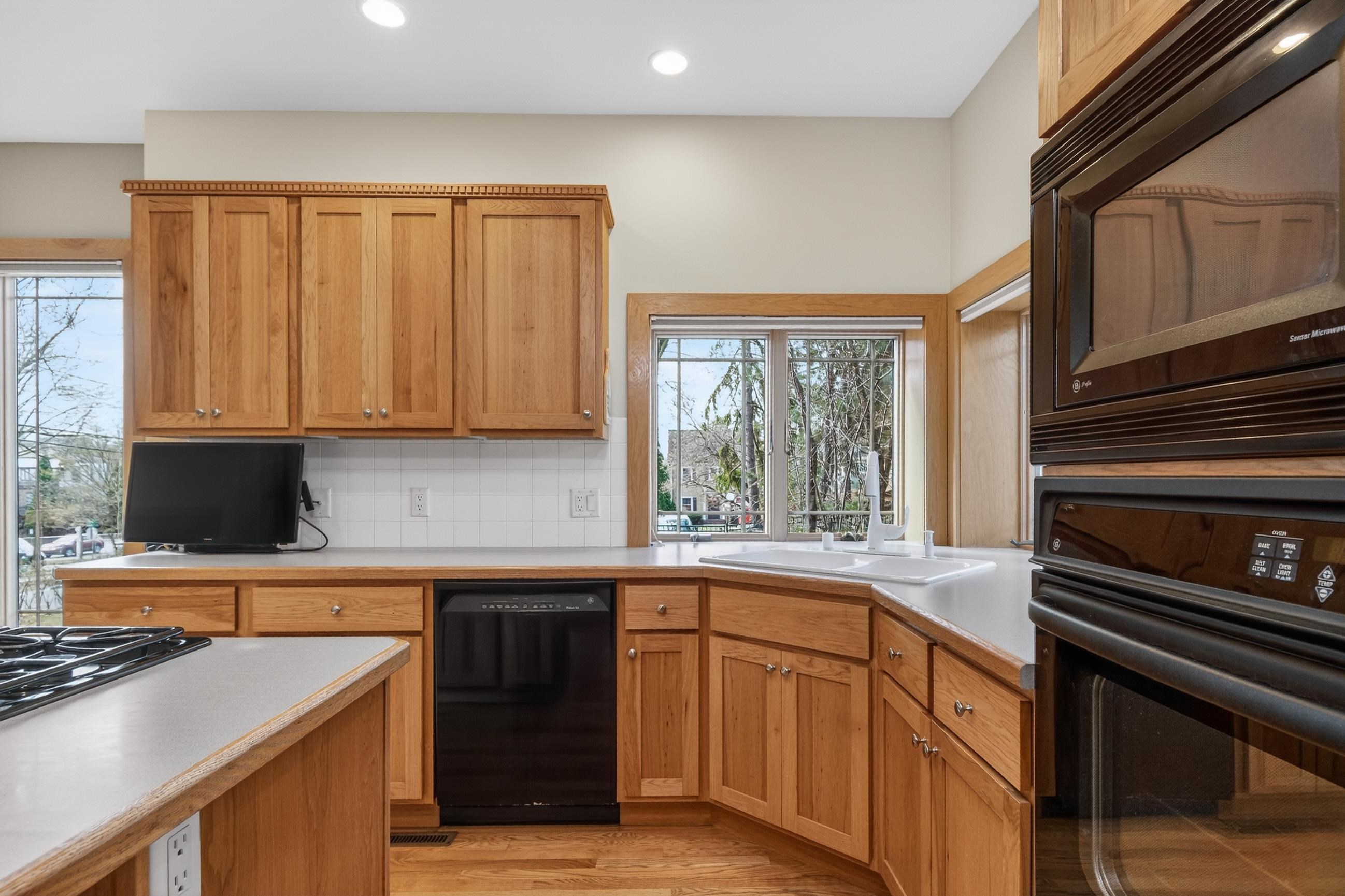 16 South Allen Street Madison, WI 53726 - Photo 17 of 52