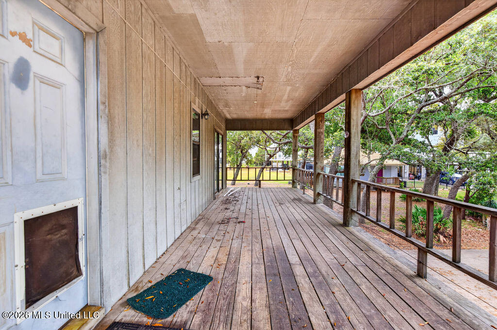 5329 East Belle Fontaine Road Ocean Springs, MS 39564 - Photo 6 of 43 5329EBelleFontaine-10