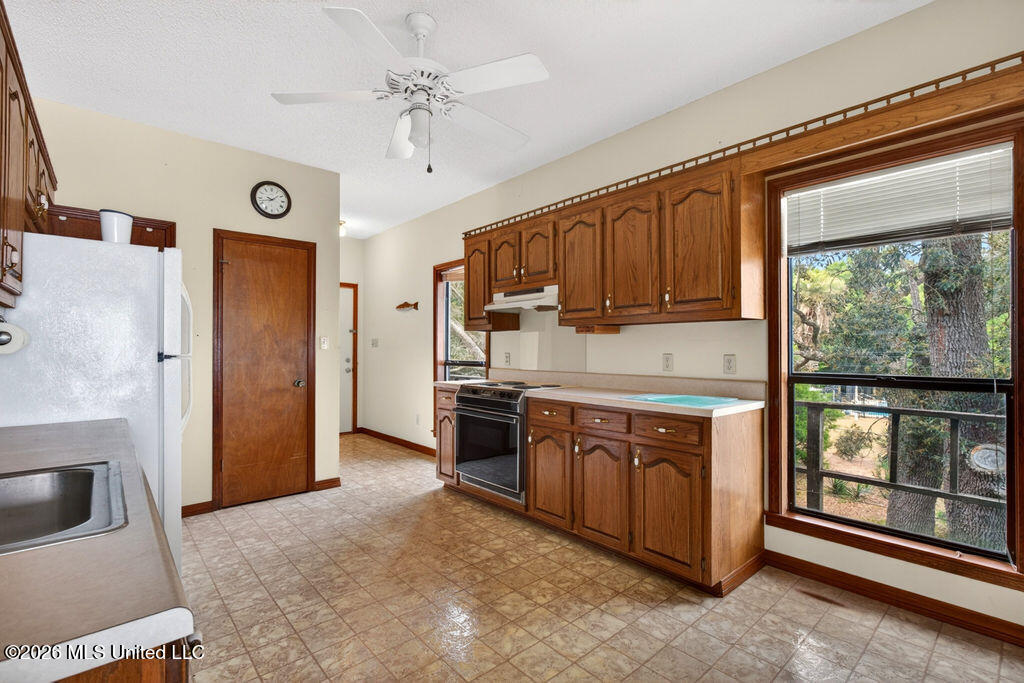 5329 East Belle Fontaine Road Ocean Springs, MS 39564 - Photo 10 of 43 5329EBelleFontaine-14