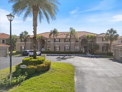 $240,000 | 6560 Huntington Lakes Circle, Unit 102, Naples, FL 34119