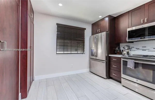 $3,500 | 3559 Magellan Circle, Unit 3232, Aventura, FL 33180