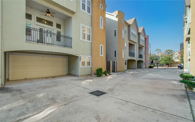 $2,700 | 1138 West 26th Street, Houston, TX 77008