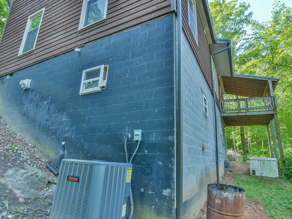 135 Buffalo Ridge Road Unicoi, TN 37692 - Photo 27 of 30 Photo 27