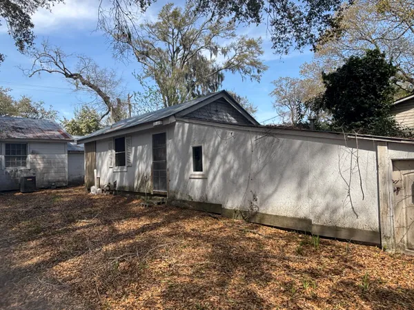 $329,000 | 1907 Helm Avenue, North Charleston, SC 29405