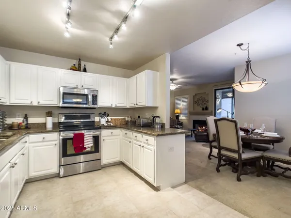 $4,000 | 15151 North Frank Lloyd Wright Boulevard, Unit 1082, Scottsdale, AZ 85260