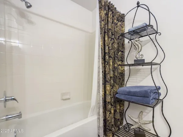 $4,000 | 15151 North Frank Lloyd Wright Boulevard, Unit 1082, Scottsdale, AZ 85260