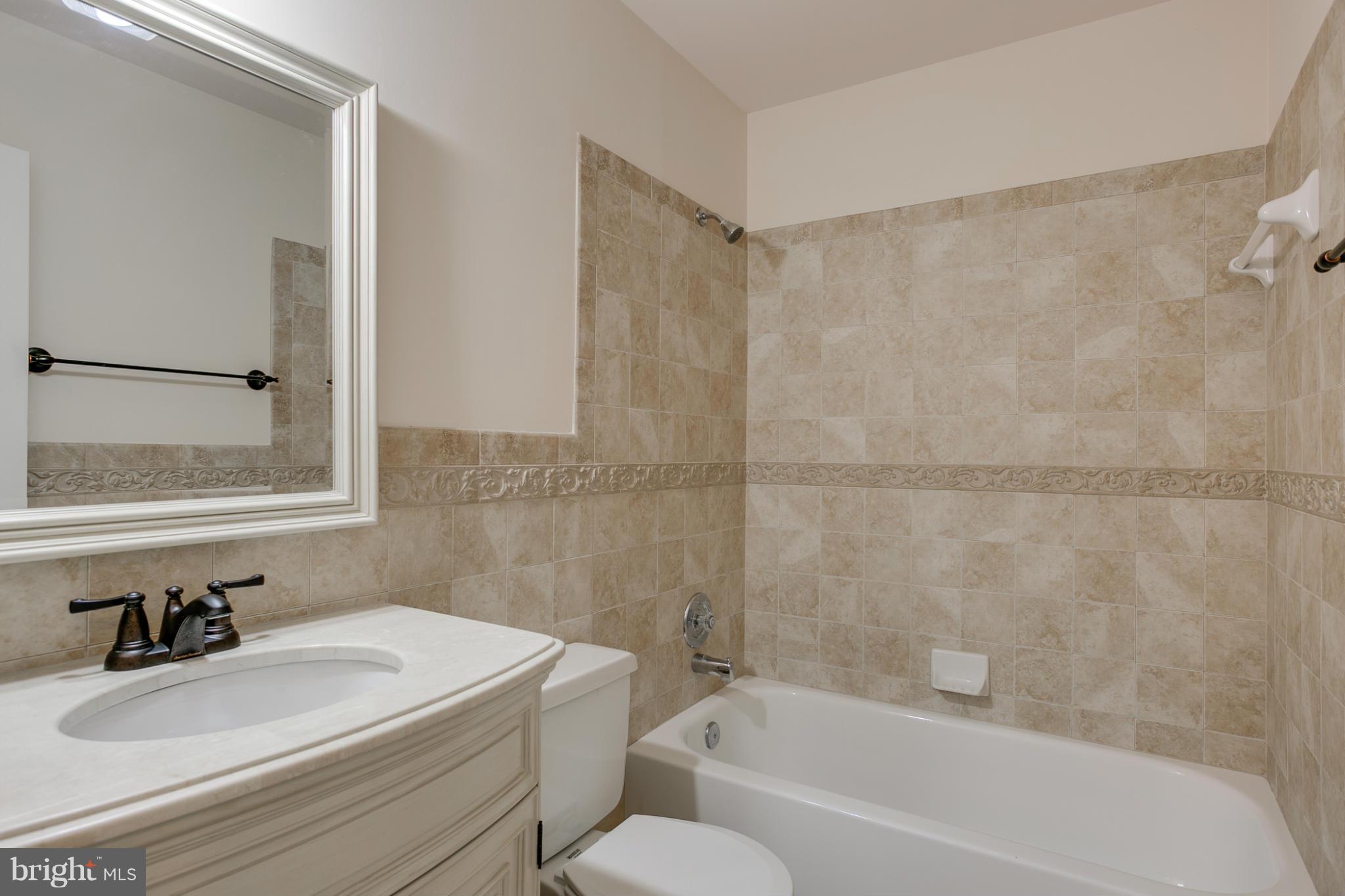 1040 Windrush Lane, Unit 35 Sandy Spring, MD 20860 - Photo 18 of 28 Bath