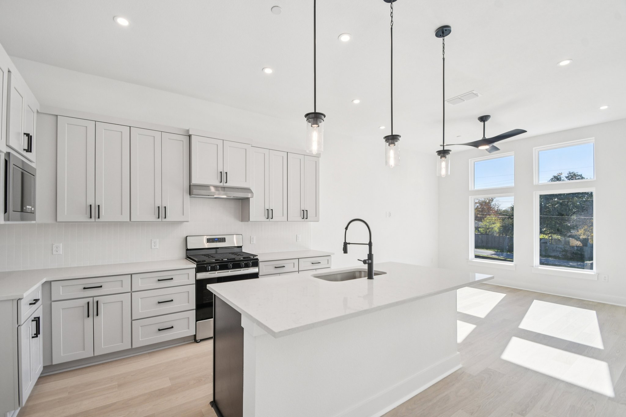 200 West 56th Street, Unit 5102 Austin, TX 78751 - Photo 5 of 26