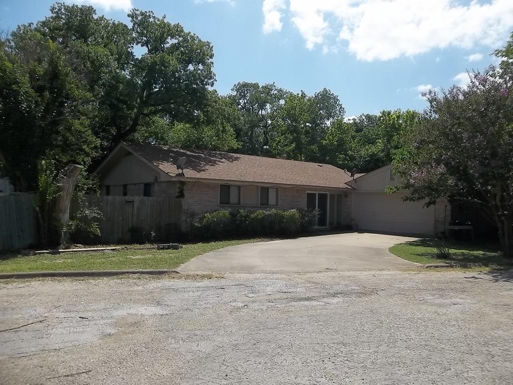 122 Secluded Oaks Kerrville, TX 78028 - Photo 1 of 1 Main View