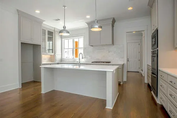 $999,980 | 20957 North Dixboro Road, South Lyon, MI 48178