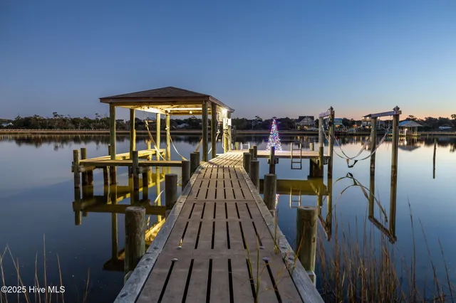 $1,940,000 | 7023 Archers Creek Drive, Emerald Isle, NC 28594