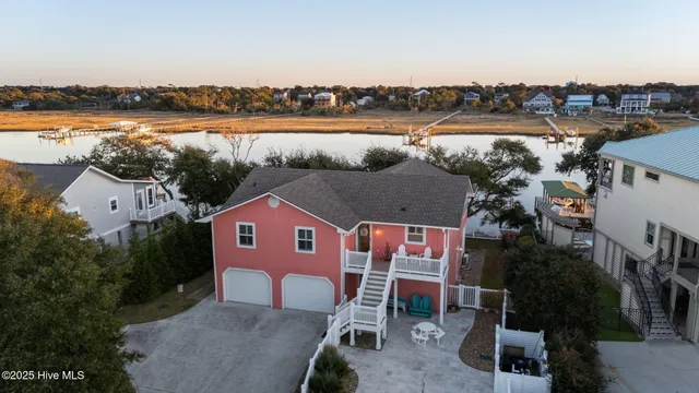 $1,940,000 | 7023 Archers Creek Drive, Emerald Isle, NC 28594