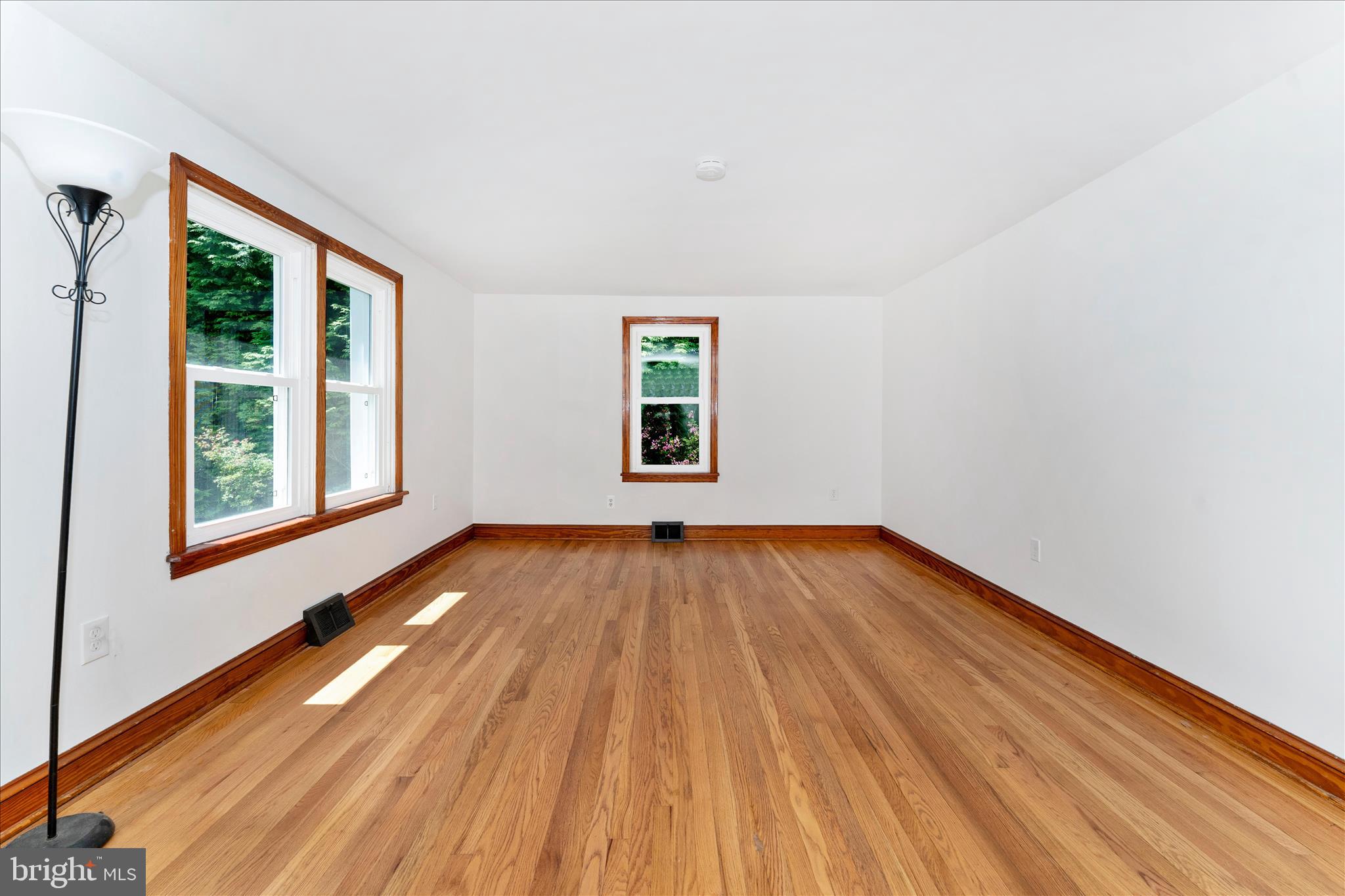7716 Edgewood Church Road Frederick, MD 21702 - Photo 5 of 56 Living Room