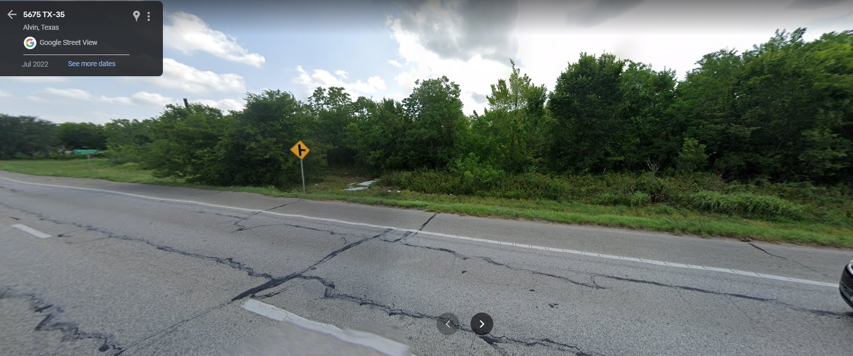 5675 Highway 35 Alvin, TX 77511 - Photo 2 of 10 a view of a street