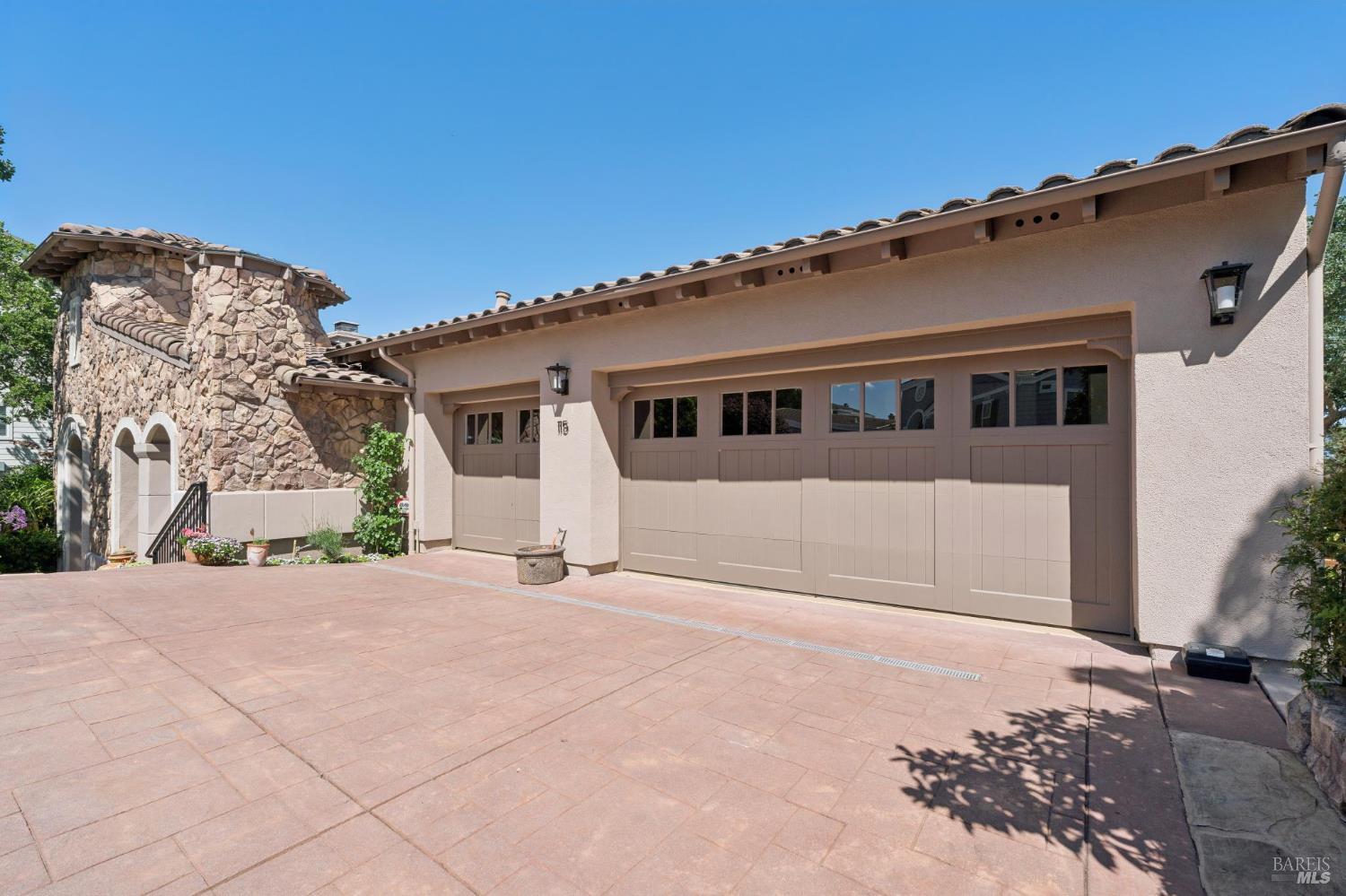 115 Stone Tree Lane Novato, CA 94945 - Photo 2 of 49