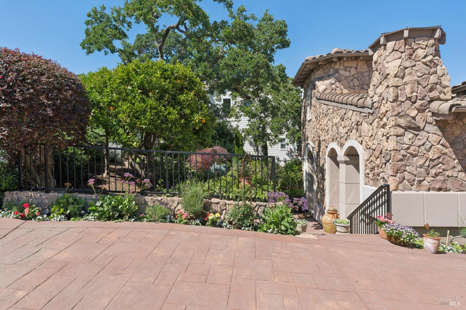 115 Stone Tree Lane Novato, CA 94945 - Photo 3 of 49