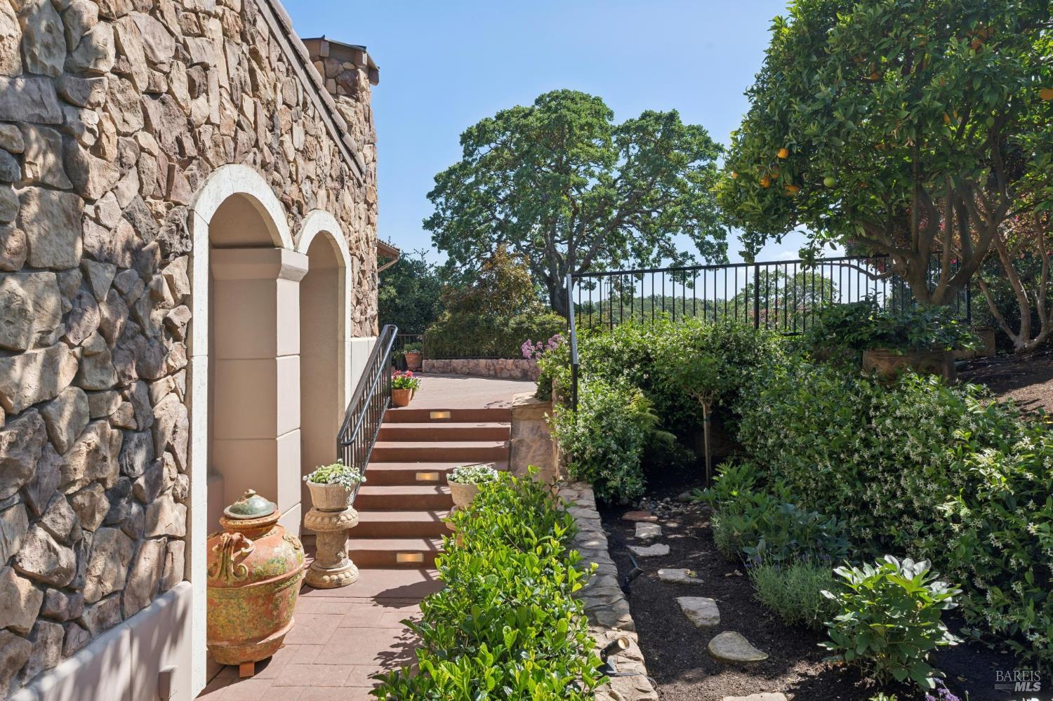 115 Stone Tree Lane Novato, CA 94945 - Photo 6 of 49