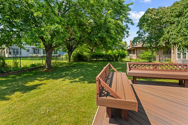 $3,200 | 104 South Knollwood Drive, Schaumburg, IL 60193