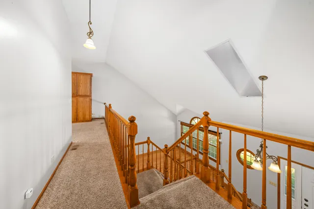 $3,200 | 104 South Knollwood Drive, Schaumburg, IL 60193