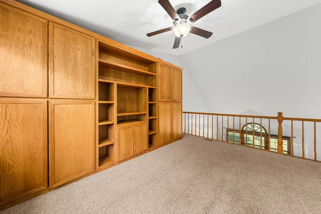 $3,200 | 104 South Knollwood Drive, Schaumburg, IL 60193