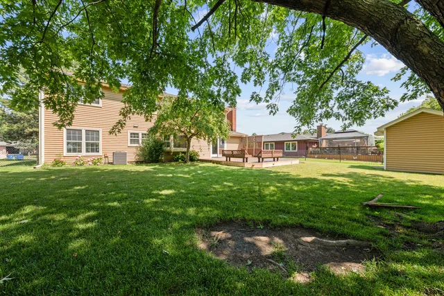 $3,200 | 104 South Knollwood Drive, Schaumburg, IL 60193