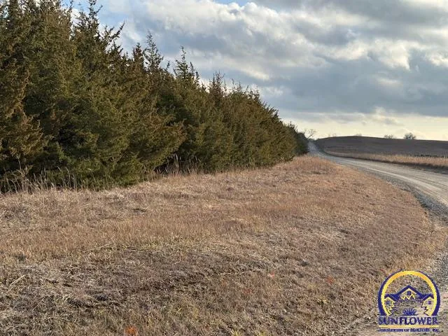 $790,000 | 101-st Southeast Croco Road, Berryton, KS 66409