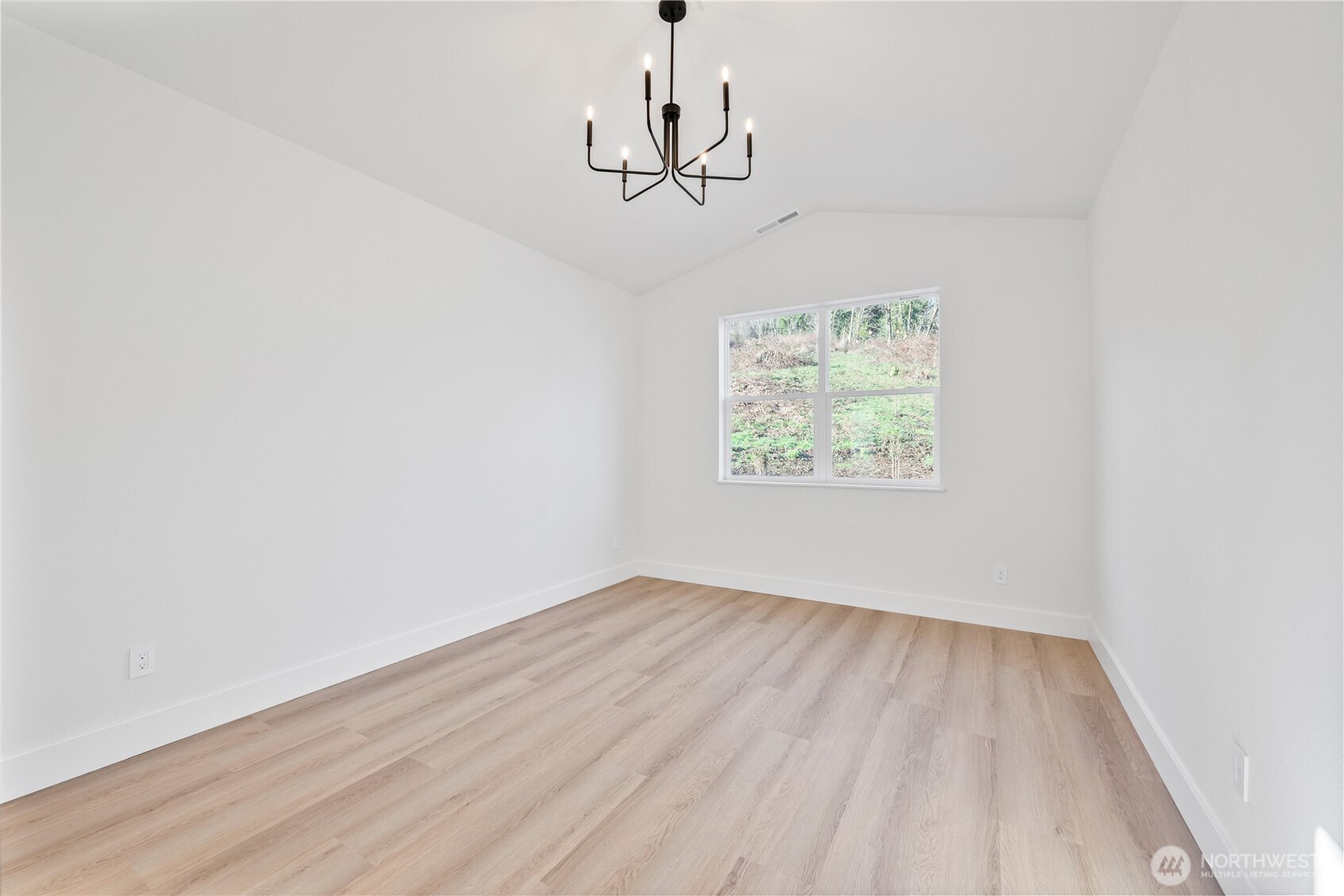 176 Wake Robin Lane Longview, WA 98632 - Photo 12 of 37