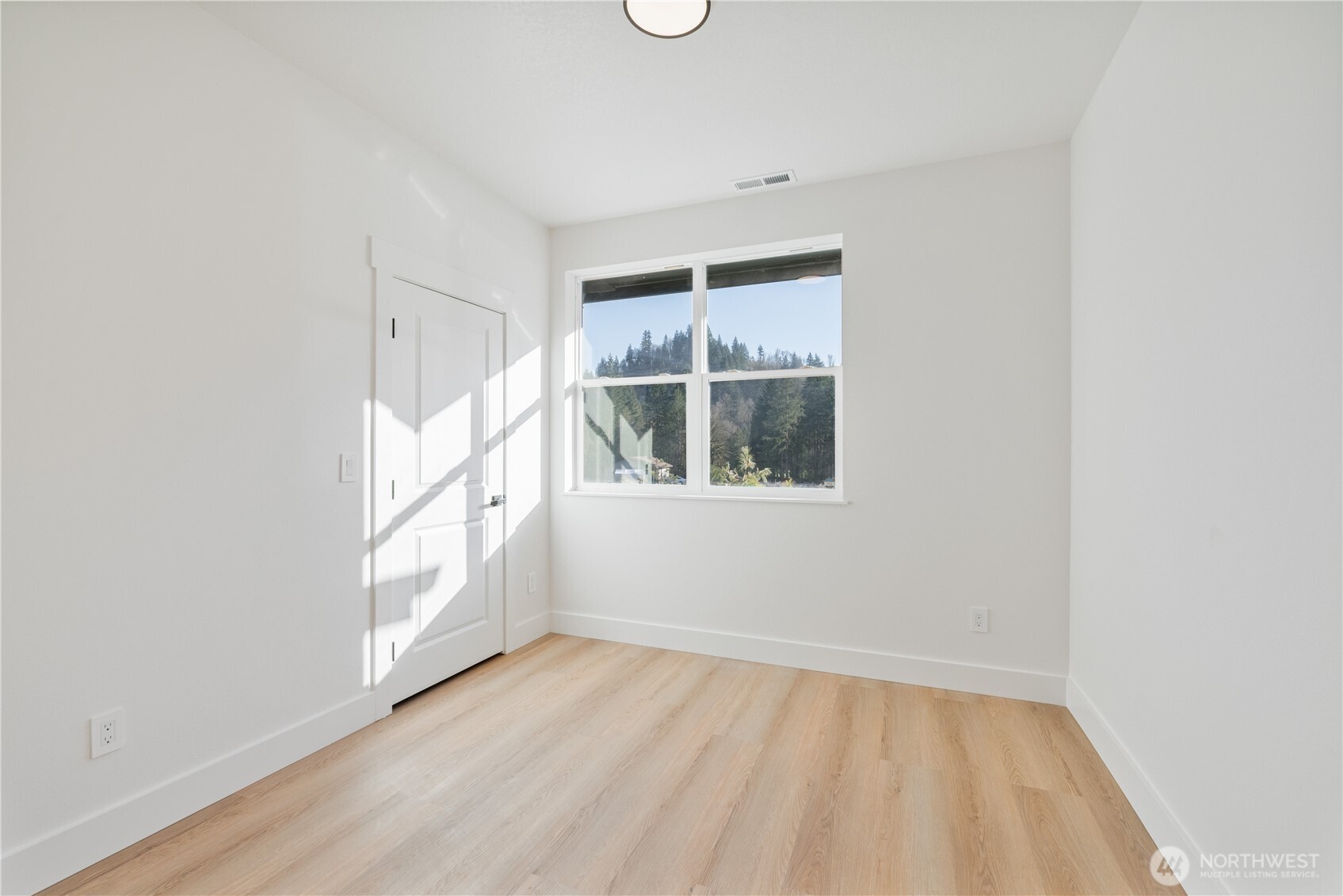 176 Wake Robin Lane Longview, WA 98632 - Photo 20 of 37