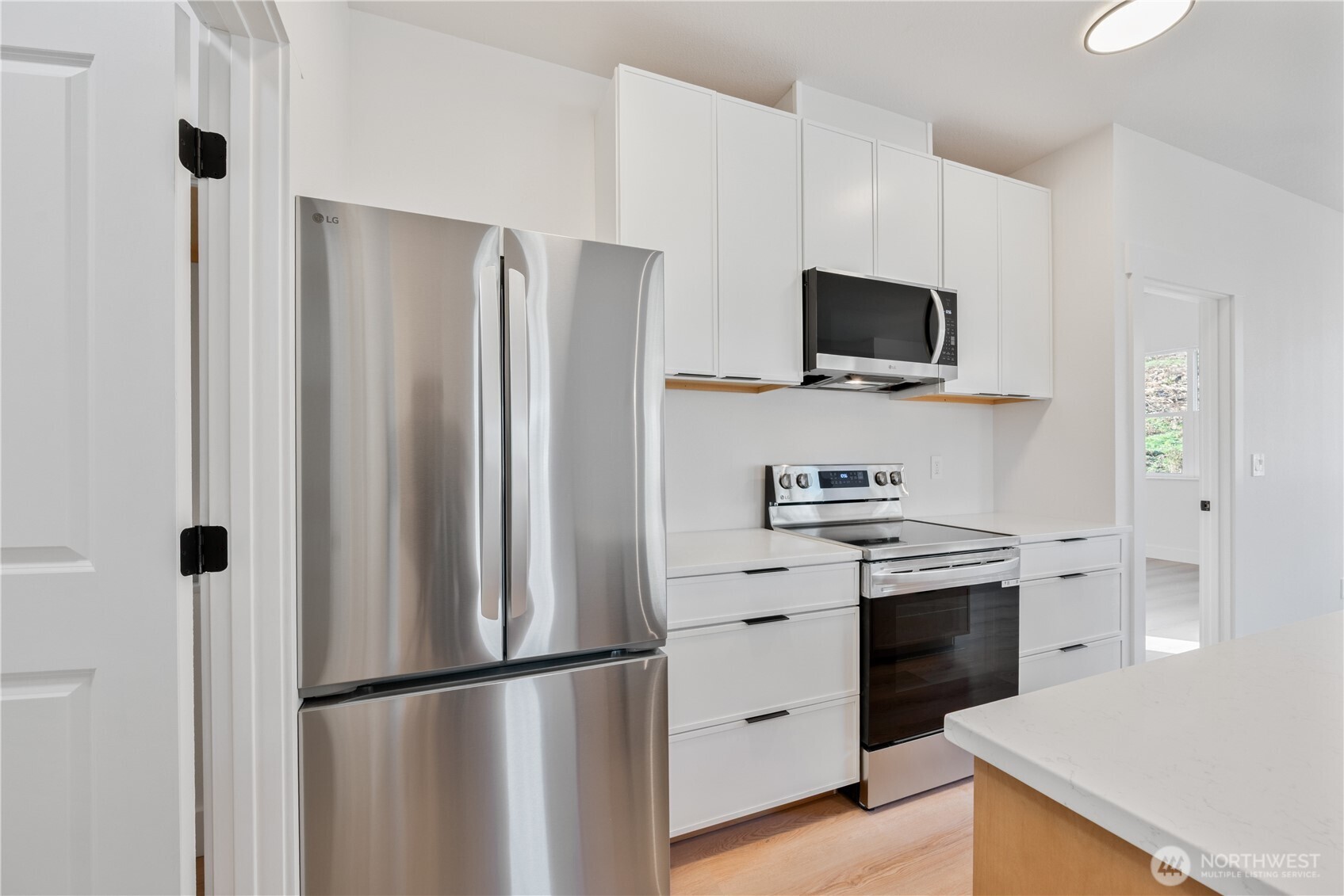 176 Wake Robin Lane Longview, WA 98632 - Photo 7 of 37