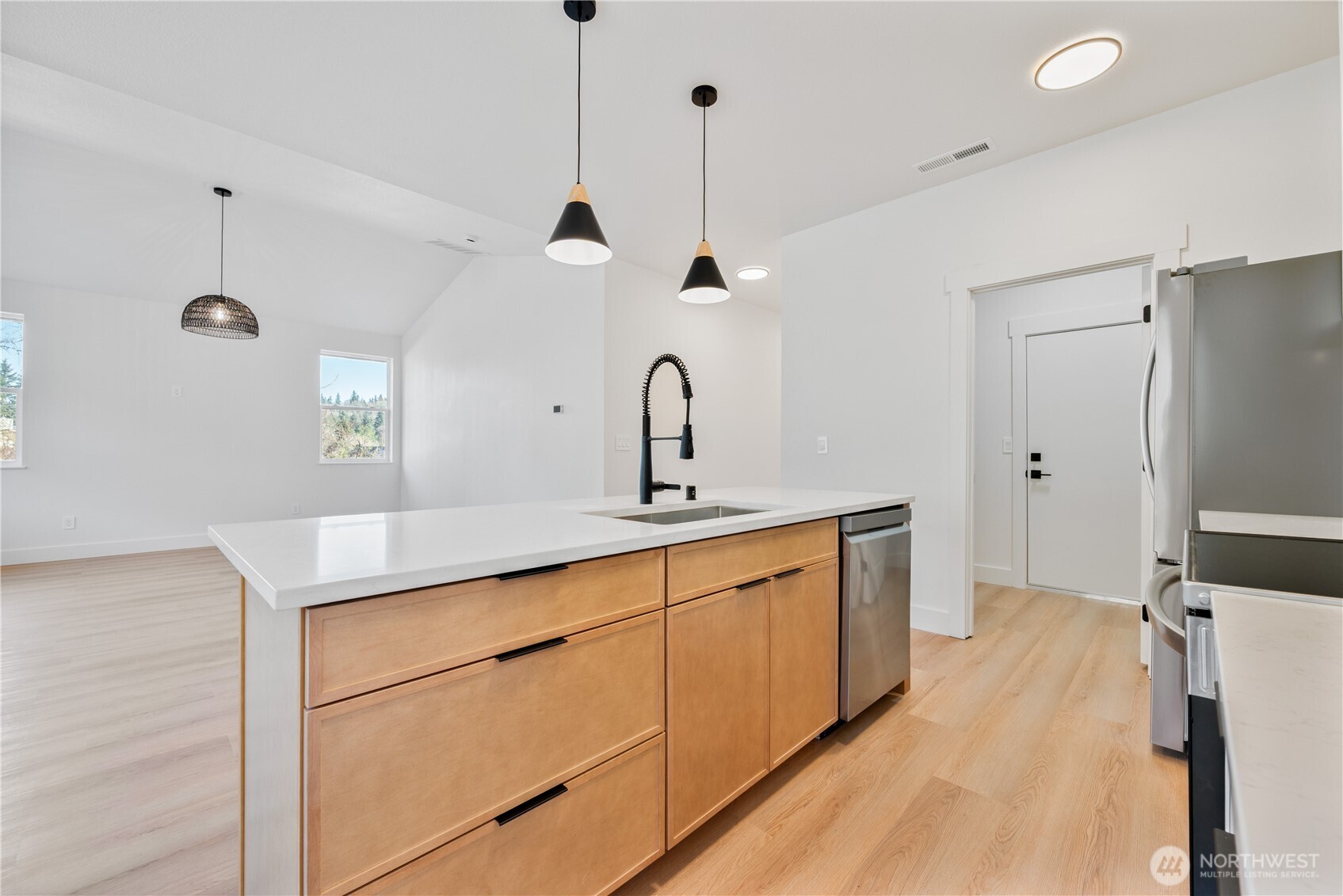 176 Wake Robin Lane Longview, WA 98632 - Photo 9 of 37