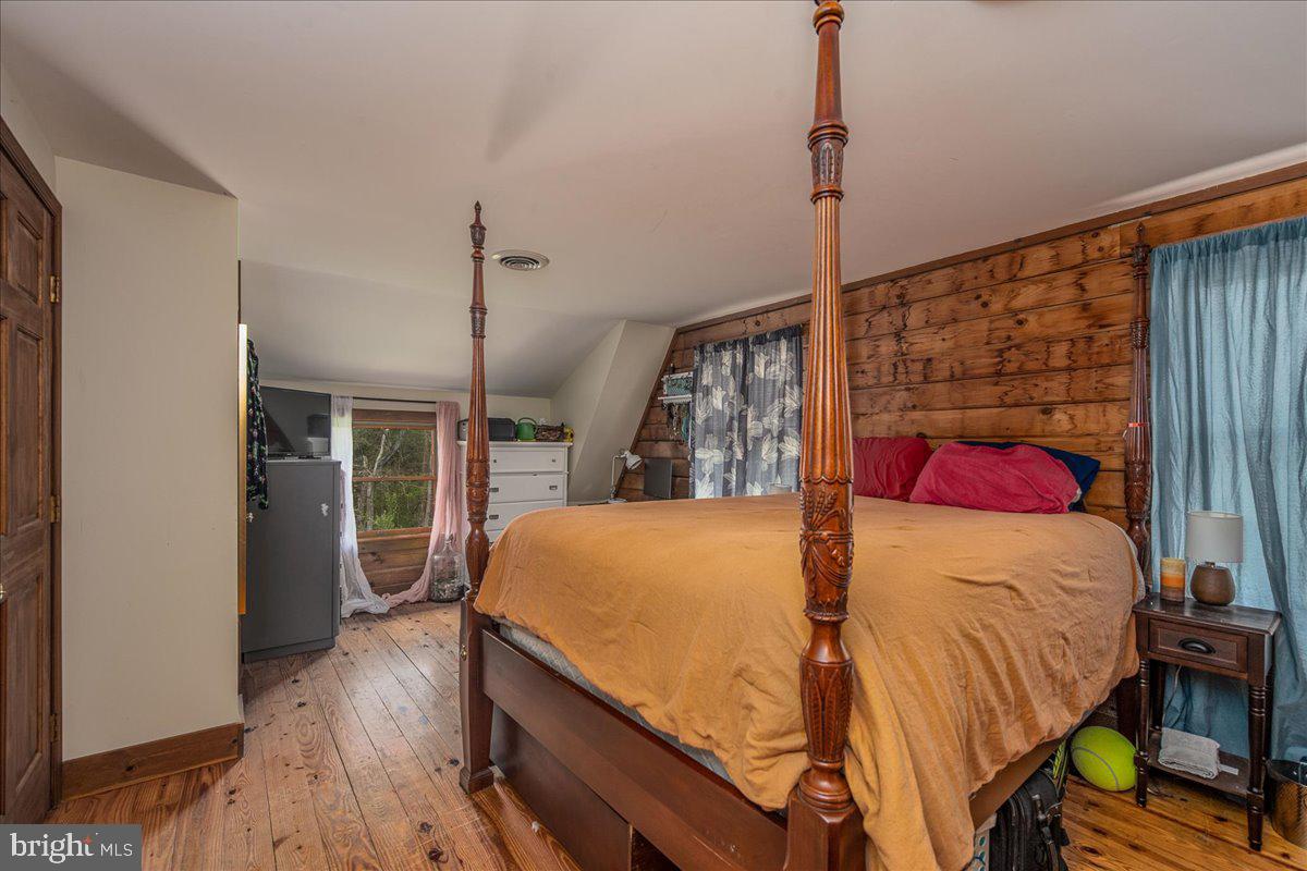 271 Comstock Drive Shepherdstown, WV 25443 - Photo 23 of 76 Master Bedroom