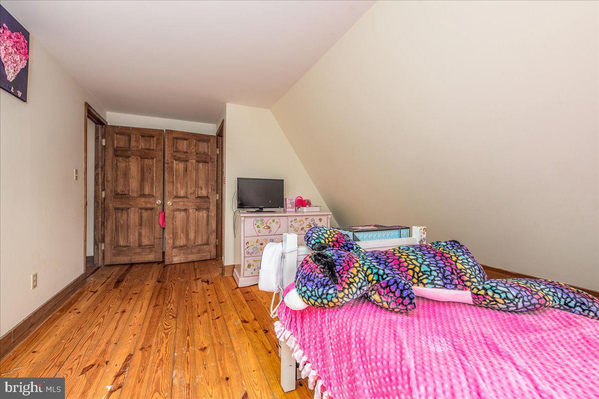 271 Comstock Drive Shepherdstown, WV 25443 - Photo 29 of 76 Bedroom 3