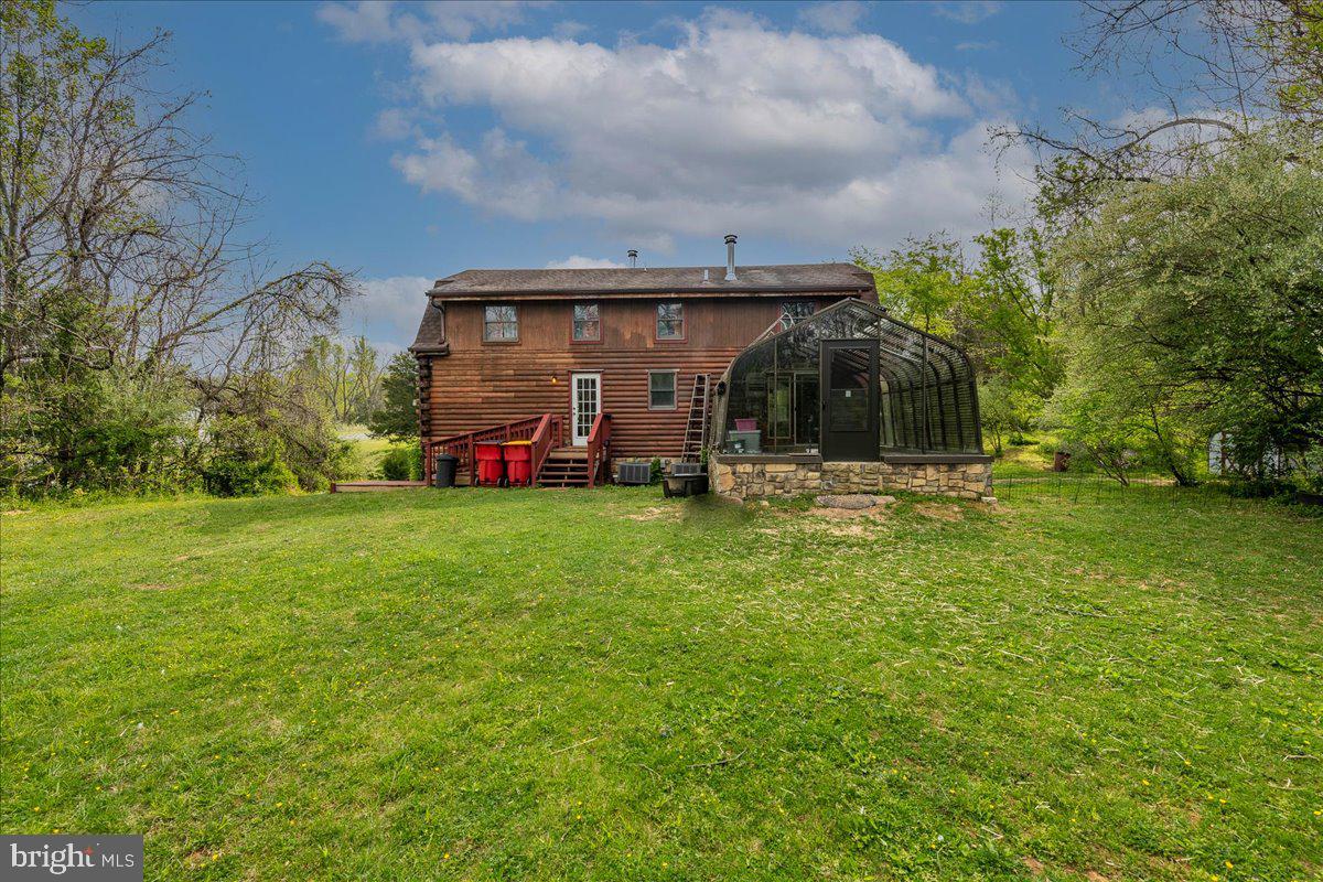 271 Comstock Drive Shepherdstown, WV 25443 - Photo 45 of 76 Rear of home