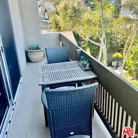 $6,595 | 36 Breeze Avenue, Unit 4, Venice, CA 90291