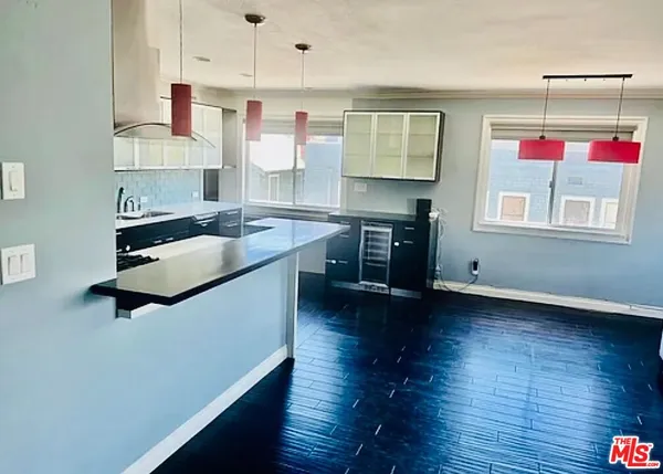 $6,595 | 36 Breeze Avenue, Unit 4, Venice, CA 90291