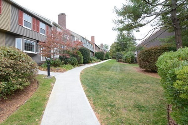 17 Hawser Lane, Unit 17 Swampscott, MA 01907 - Photo 3 of 41