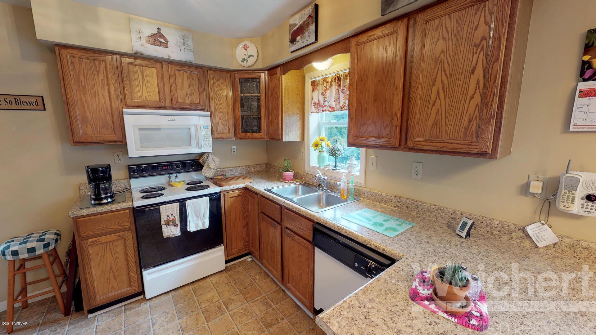 2254 Division Road Williamsport, PA 17701 - Photo 7 of 25 All appliances included