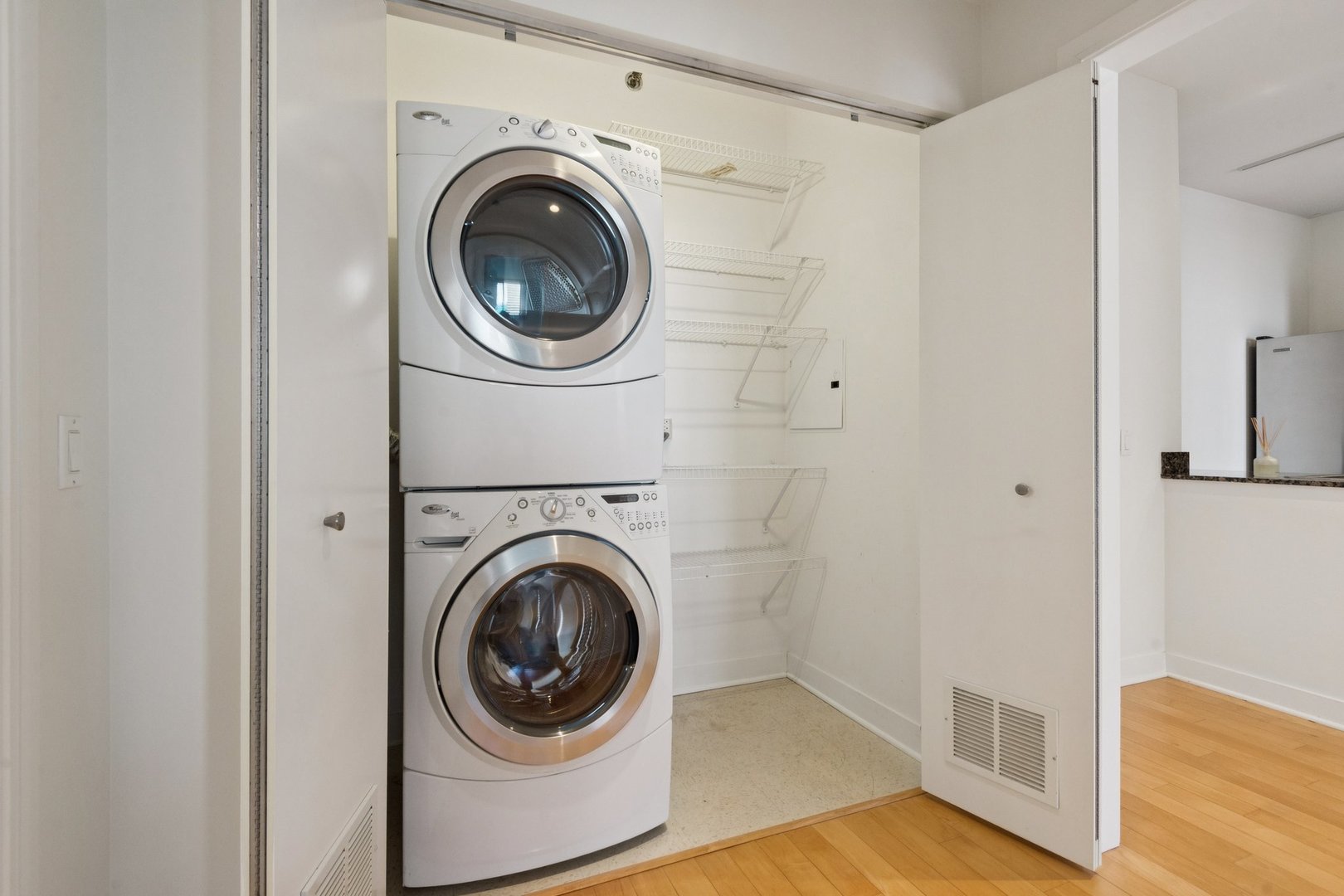 8 East Randolph Street, Unit 3102 Chicago, IL 60601 - Photo 17 of 20