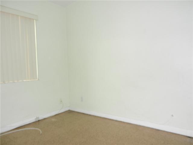 2392 Rue Road West Palm Beach, FL 33415 - Photo 8 of 14 Additional Photo