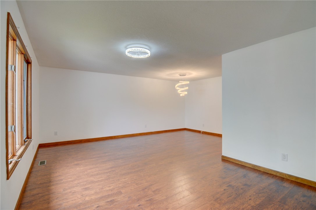 933 West Frank Drive Decatur, IL 62526 - Photo 5 of 30