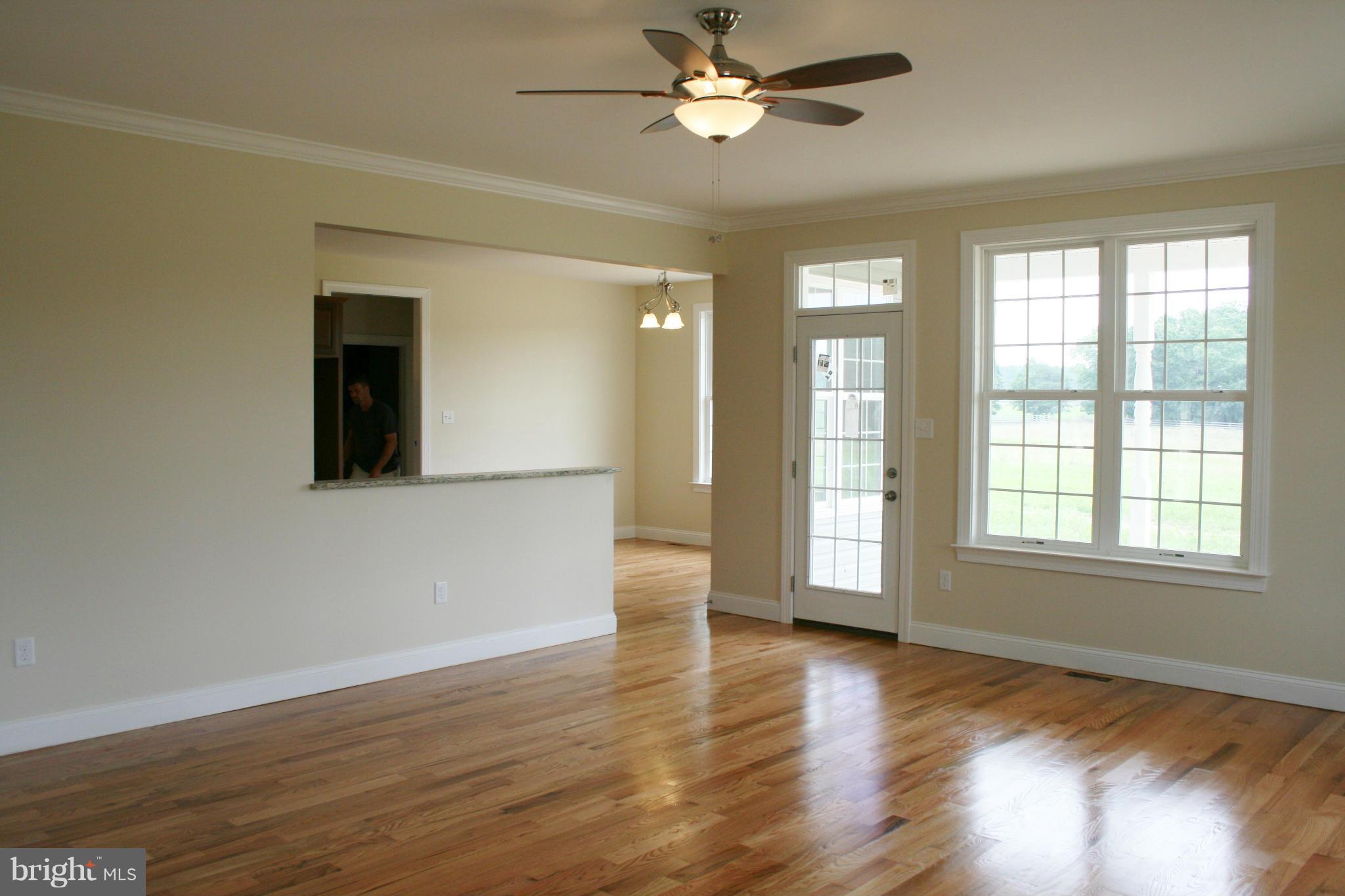 3203 Back Mountain Road Winchester, VA 22602 - Photo 11 of 30 Living Room