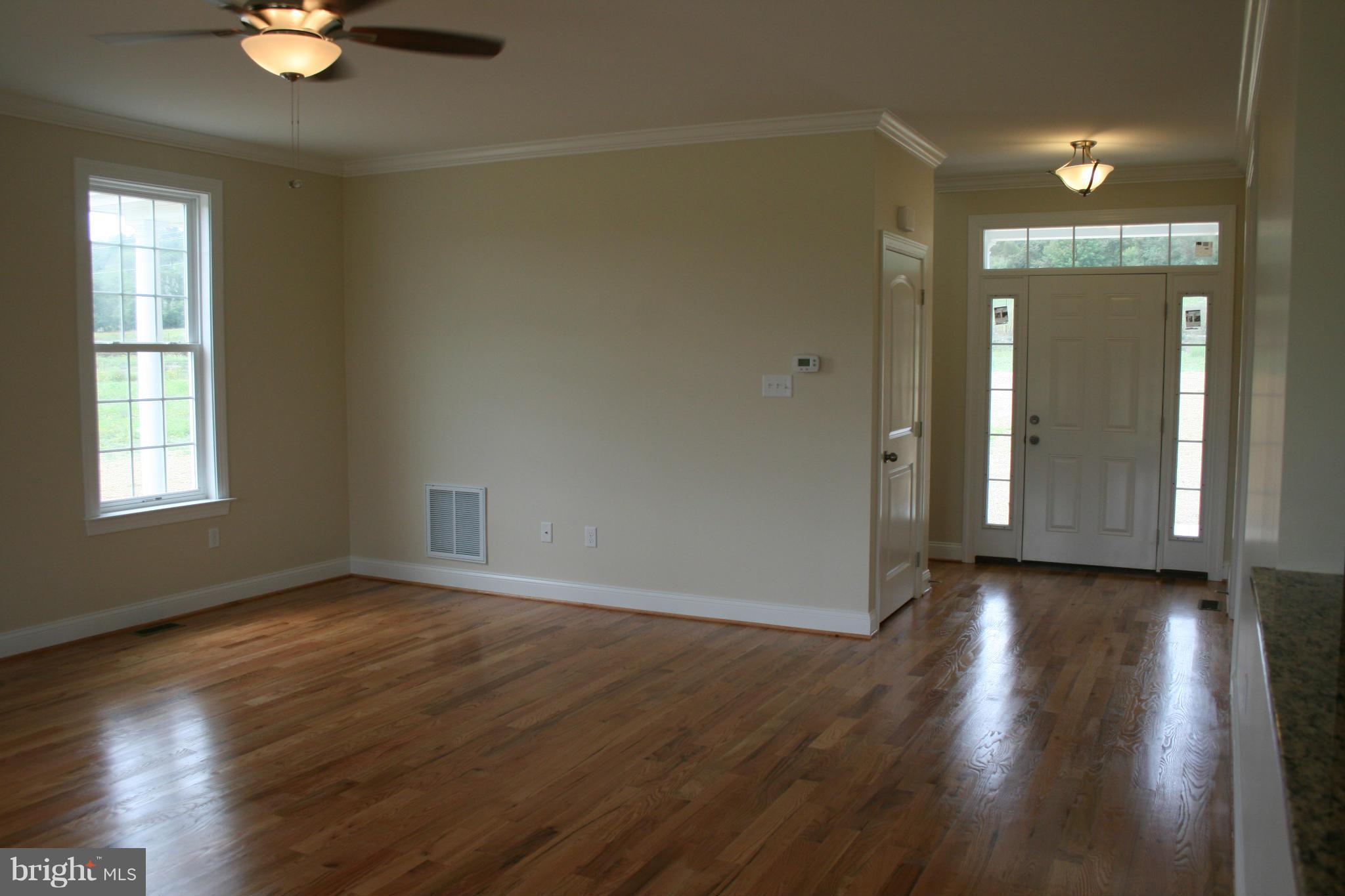 3203 Back Mountain Road Winchester, VA 22602 - Photo 12 of 30 Living Room