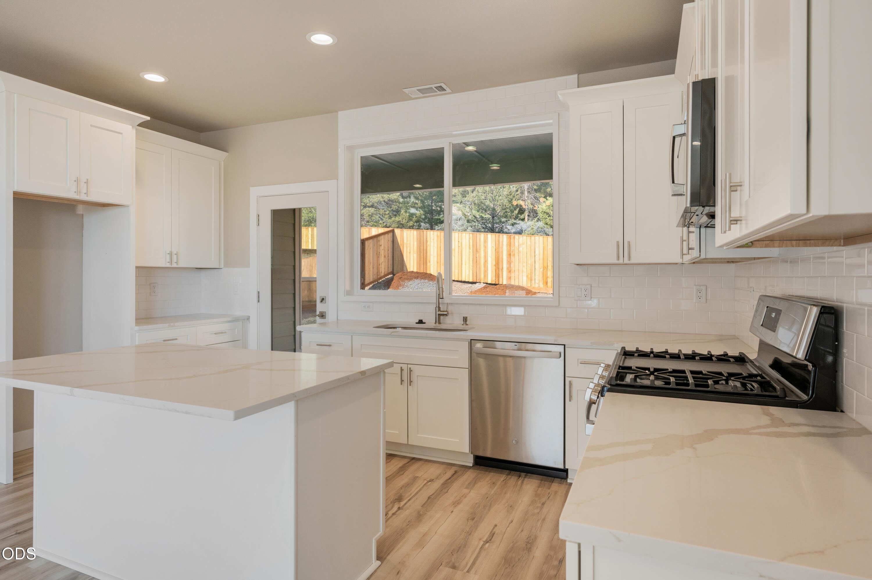 1178 West Ridge Drive, Unit 112 Klamath Falls, OR 97601 - Photo 8 of 15